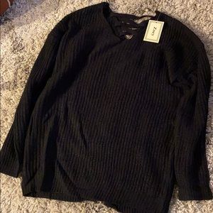 Cable knit twisted back black sweater